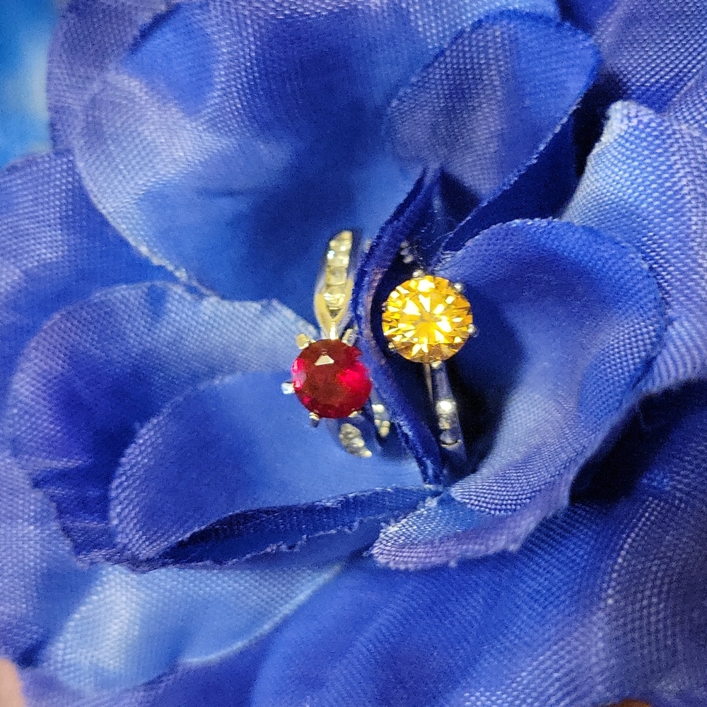 2 silver stone rings